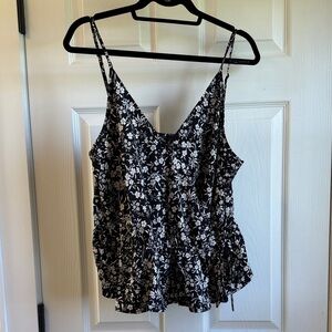 Zenobia Black & White Floral V-Neck Spaghetti Strap Tank Top